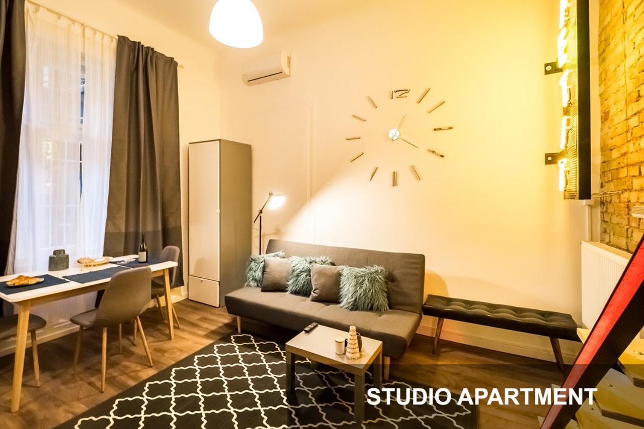 Bpr Whistle Arts Industrial Apartment บูดาเปสต์ ภายนอก รูปภาพ